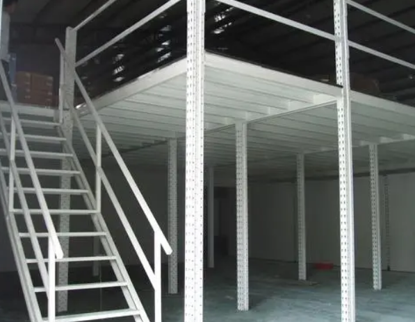 閣樓平台503828 (1).jpg